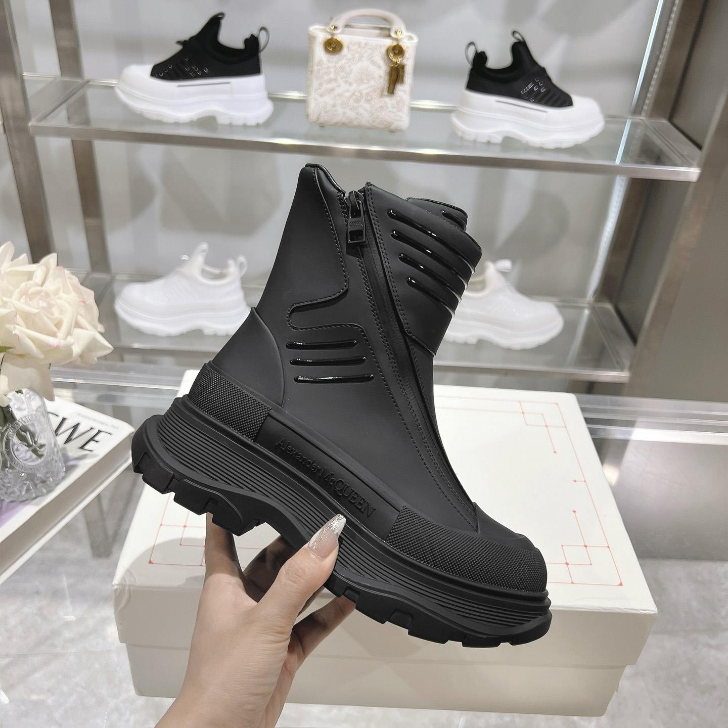 Alexander McQueen Booties - DesignerGu