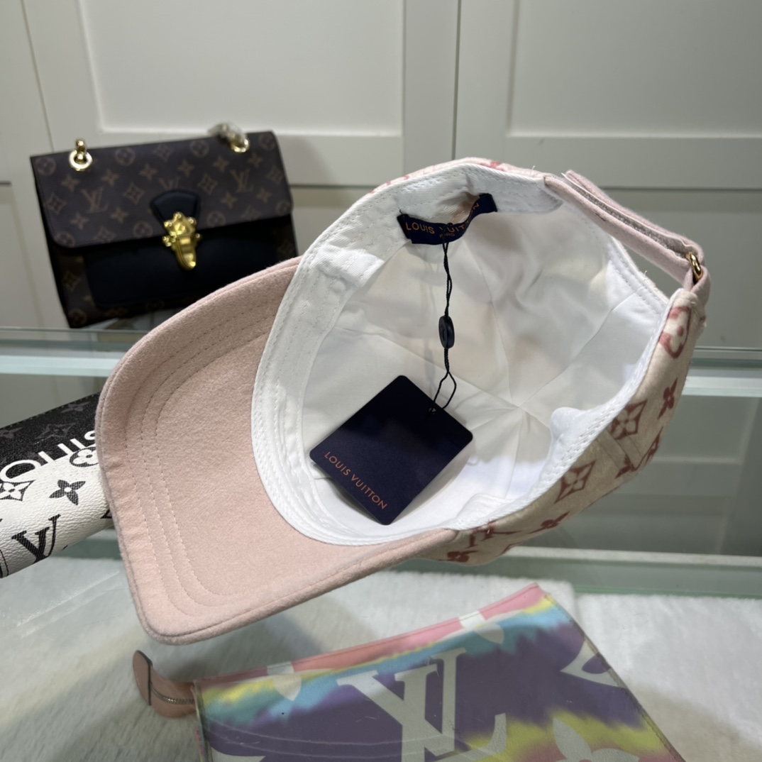 Louis Vuitton Cap - DesignerGu