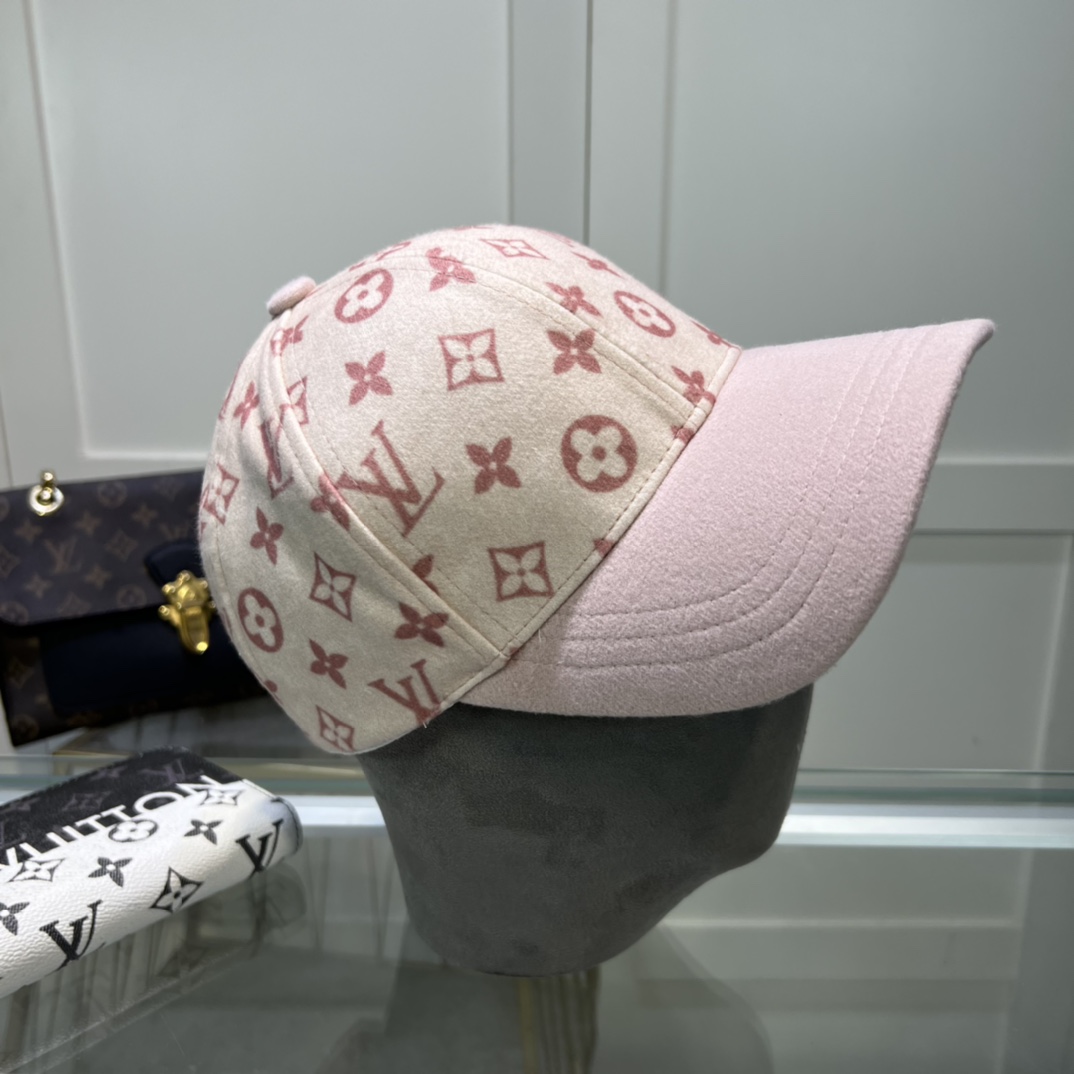 Louis Vuitton Cap - DesignerGu