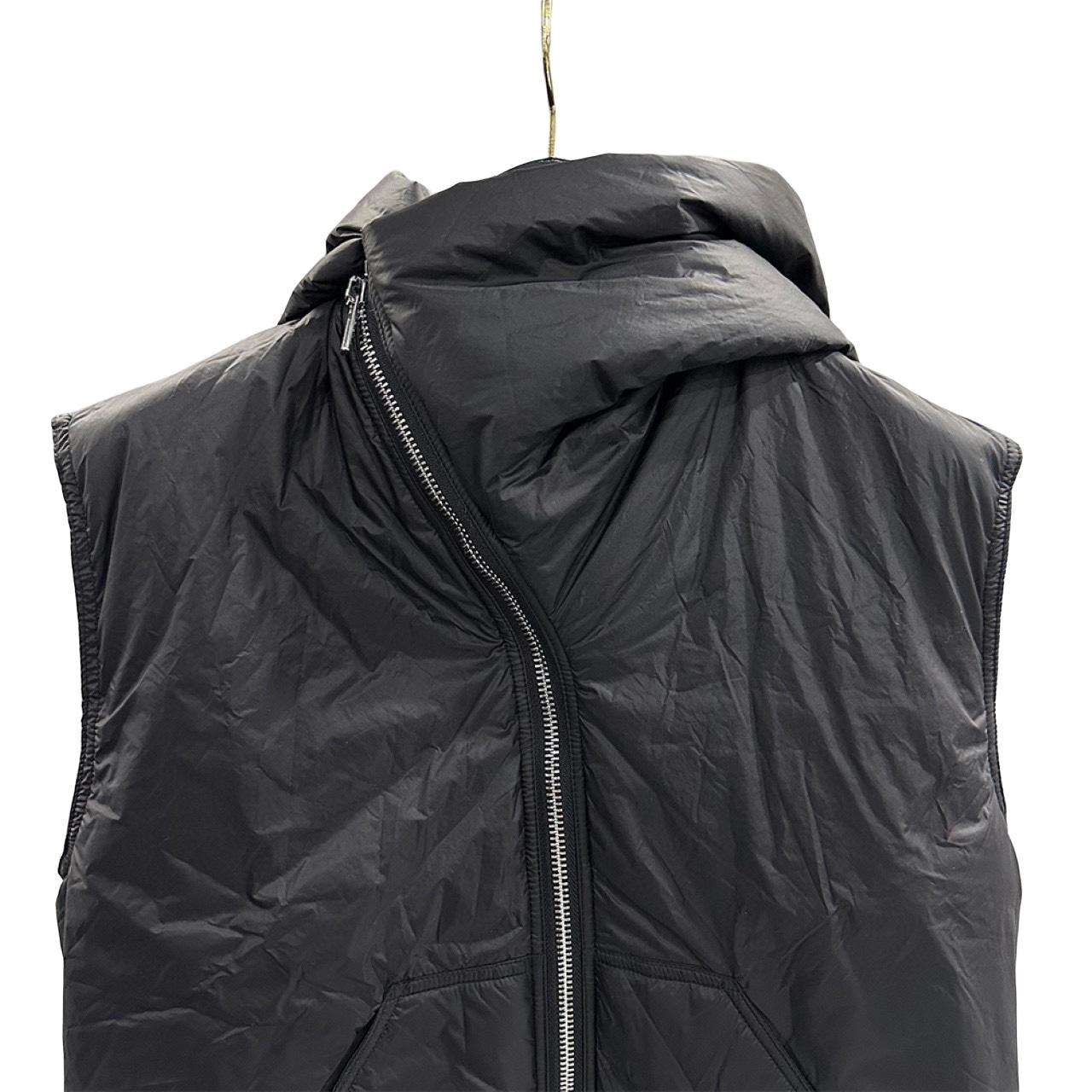 Rick Owens Padded nylon vest with hood - DesignerGu