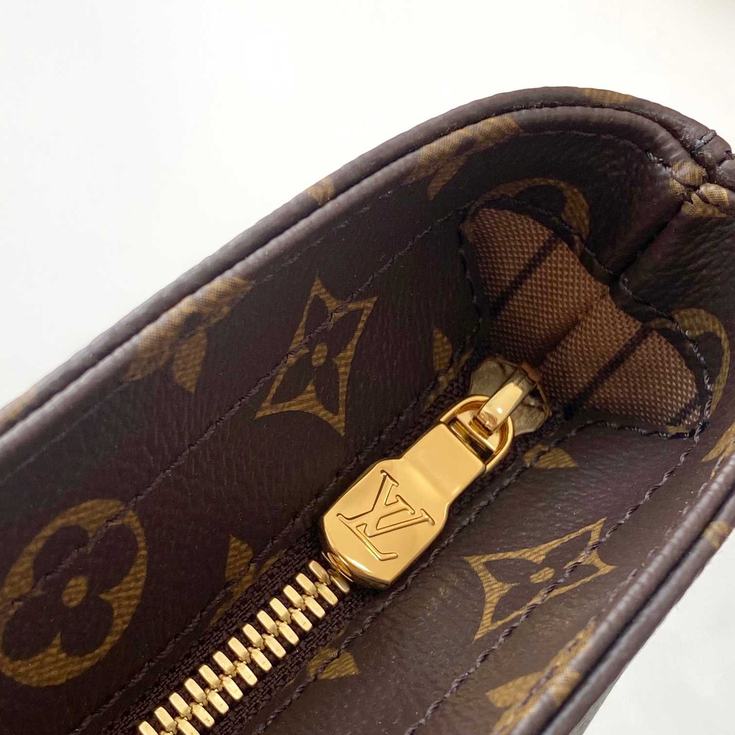 Louis Vuitton Piano   M12095 - DesignerGu