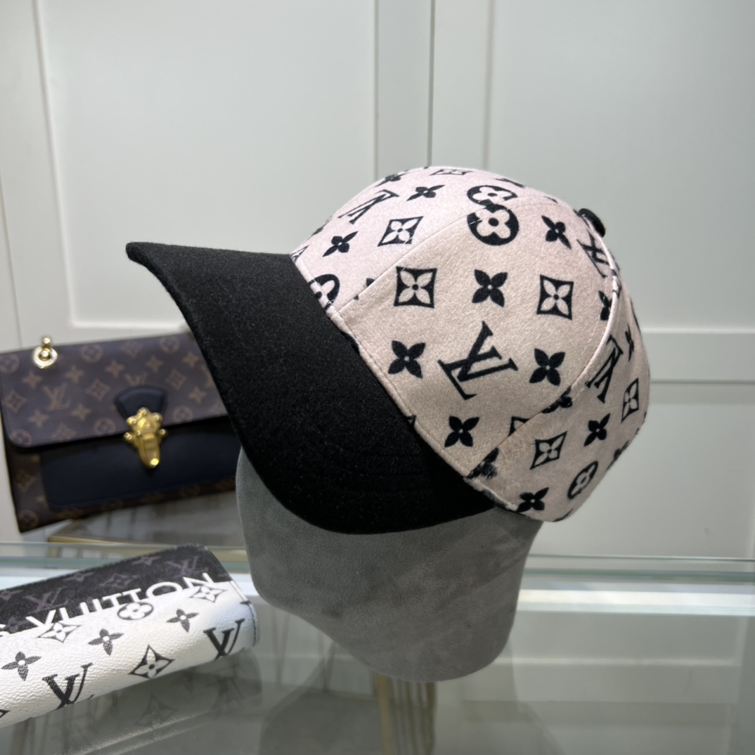 Louis Vuitton Cap - DesignerGu