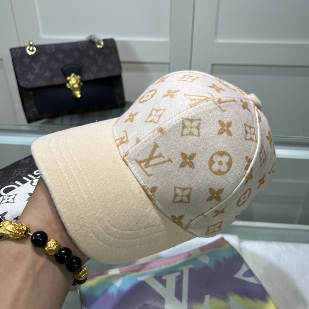 Louis Vuitton Cap - DesignerGu