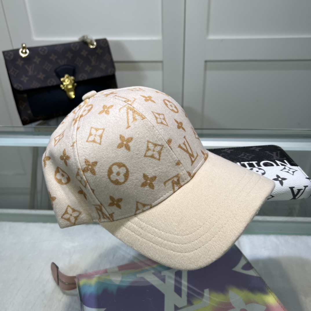 Louis Vuitton Cap - DesignerGu