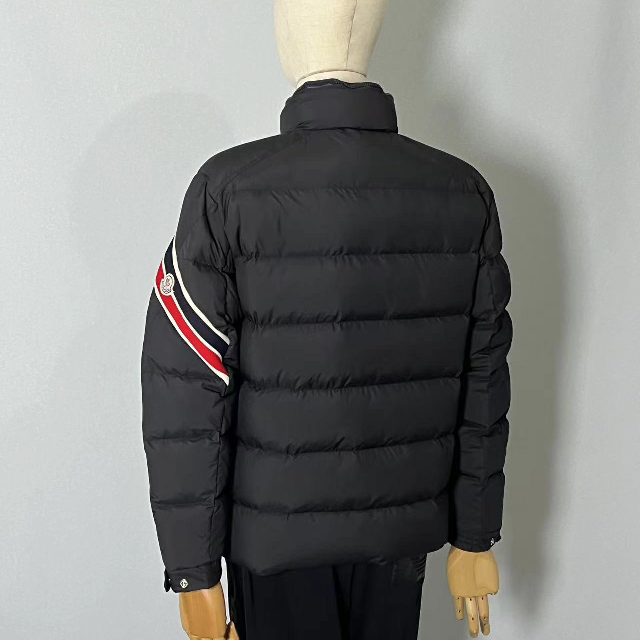 Moncler Solayan Short Down Jacket - DesignerGu