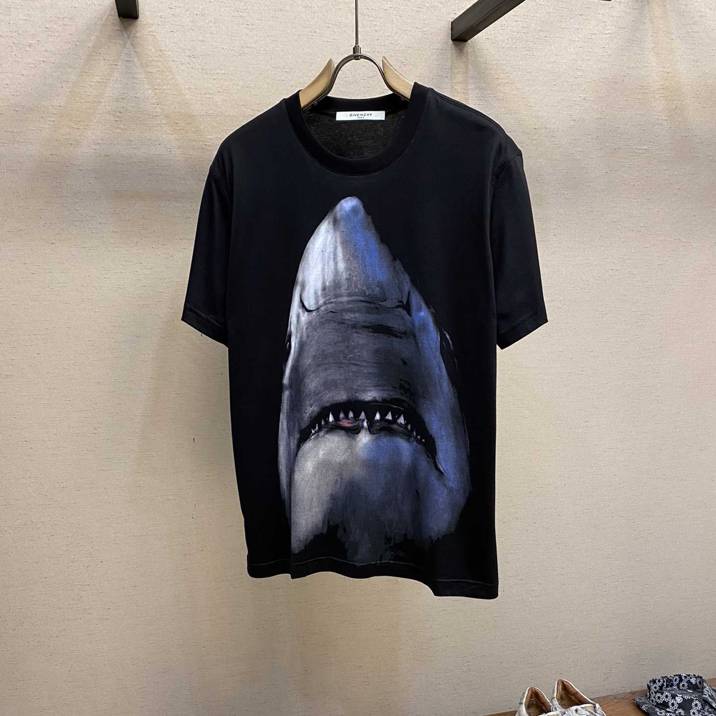 Givenchy Black Shark T-Shirt - DesignerGu