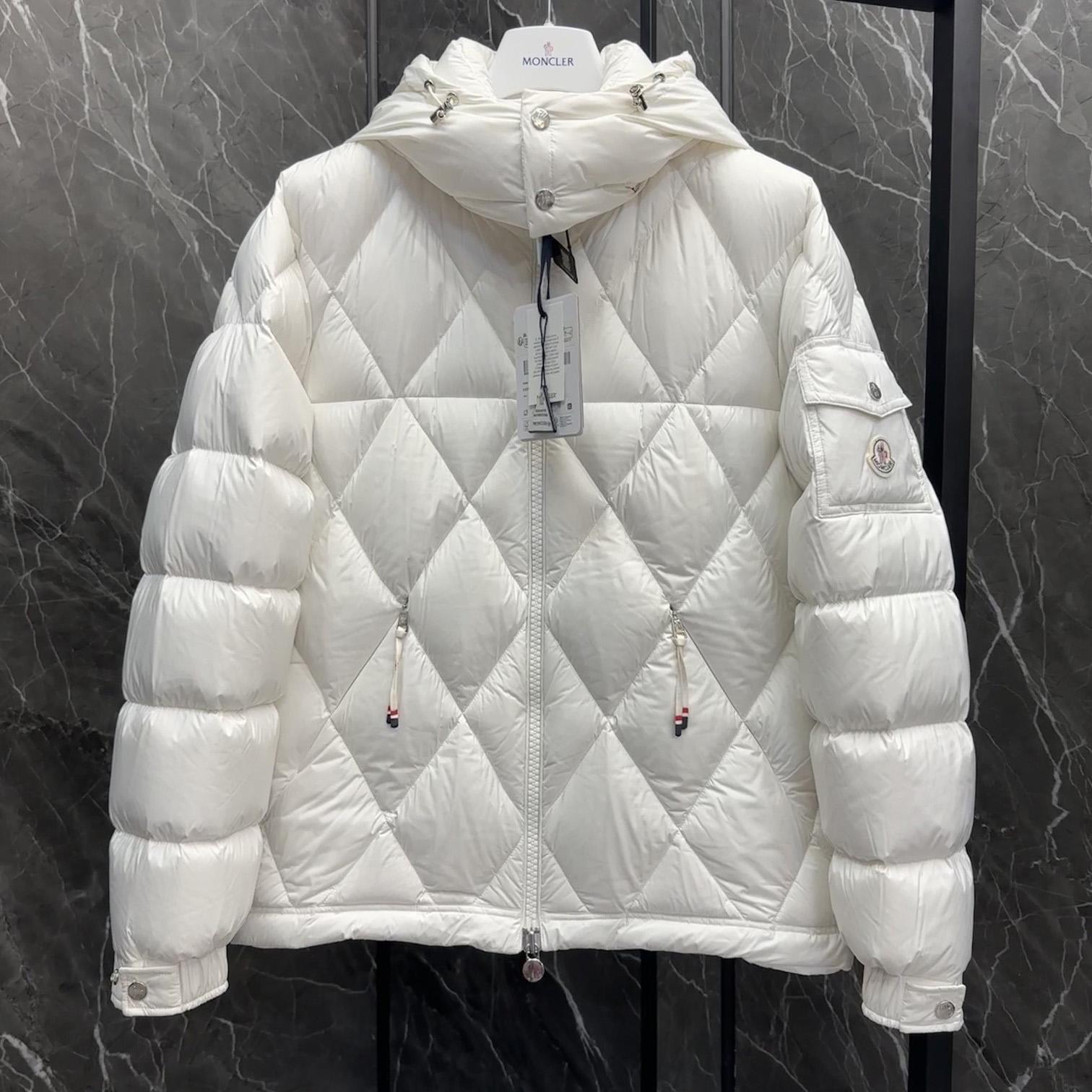 Moncler Averole Short Down Jacket - DesignerGu