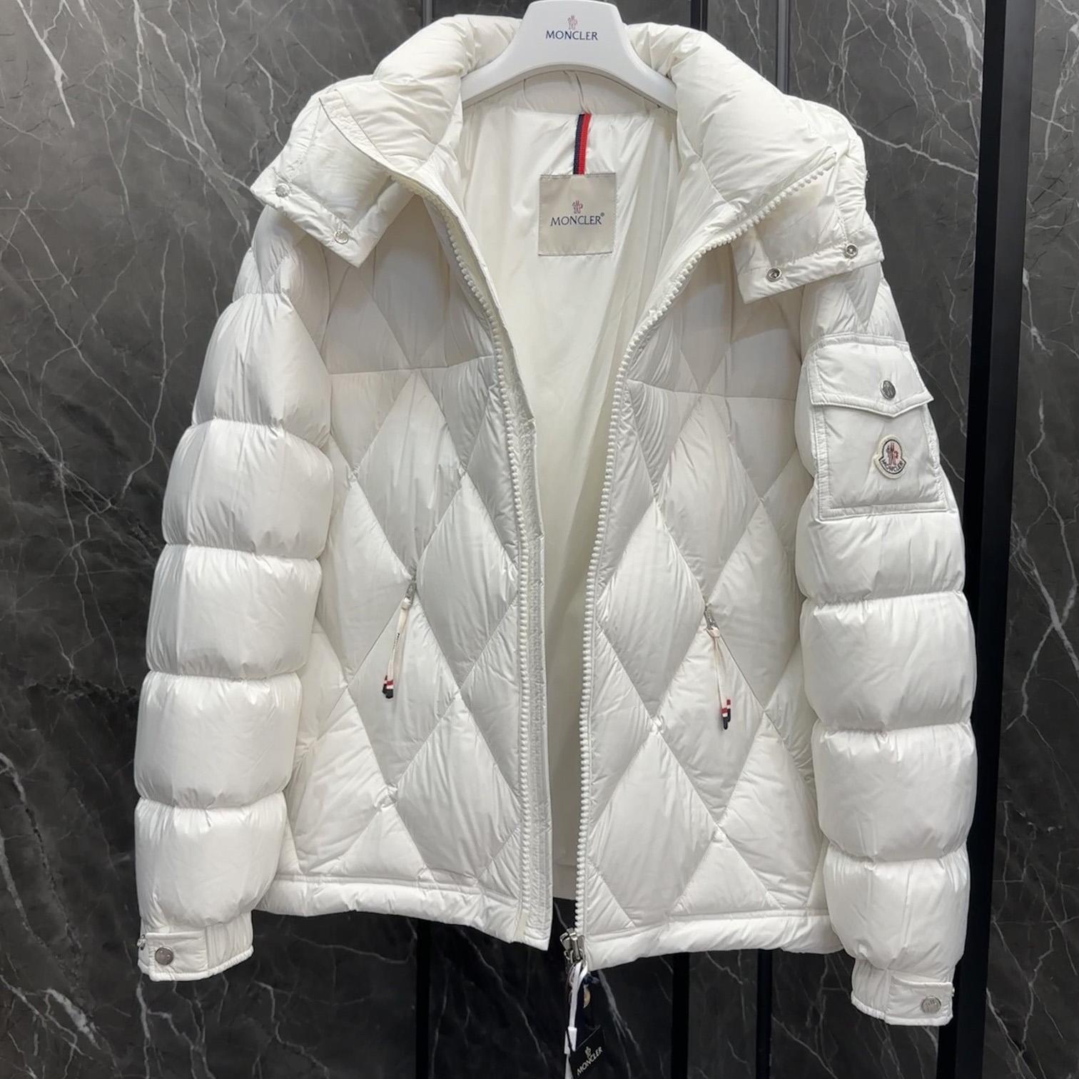 Moncler Averole Short Down Jacket - DesignerGu