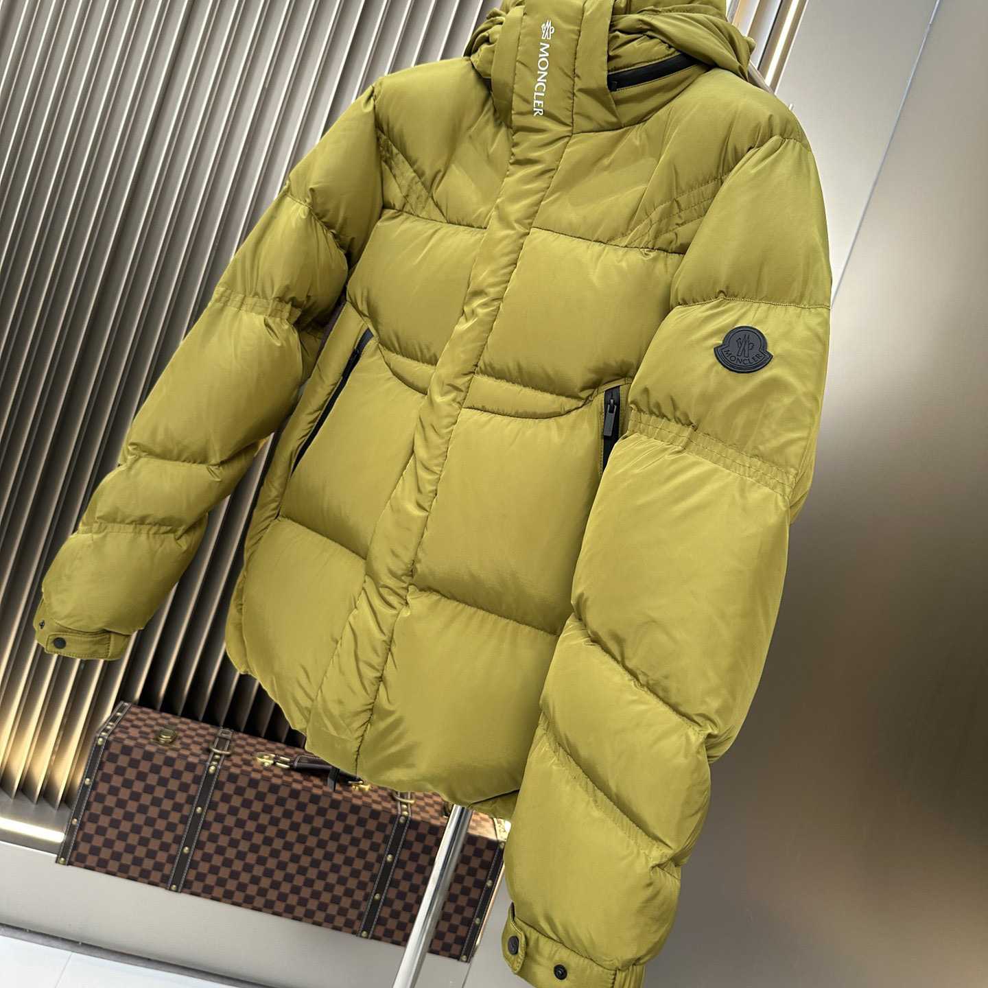 Moncler Jarama Hooded Puffer Jacket - DesignerGu