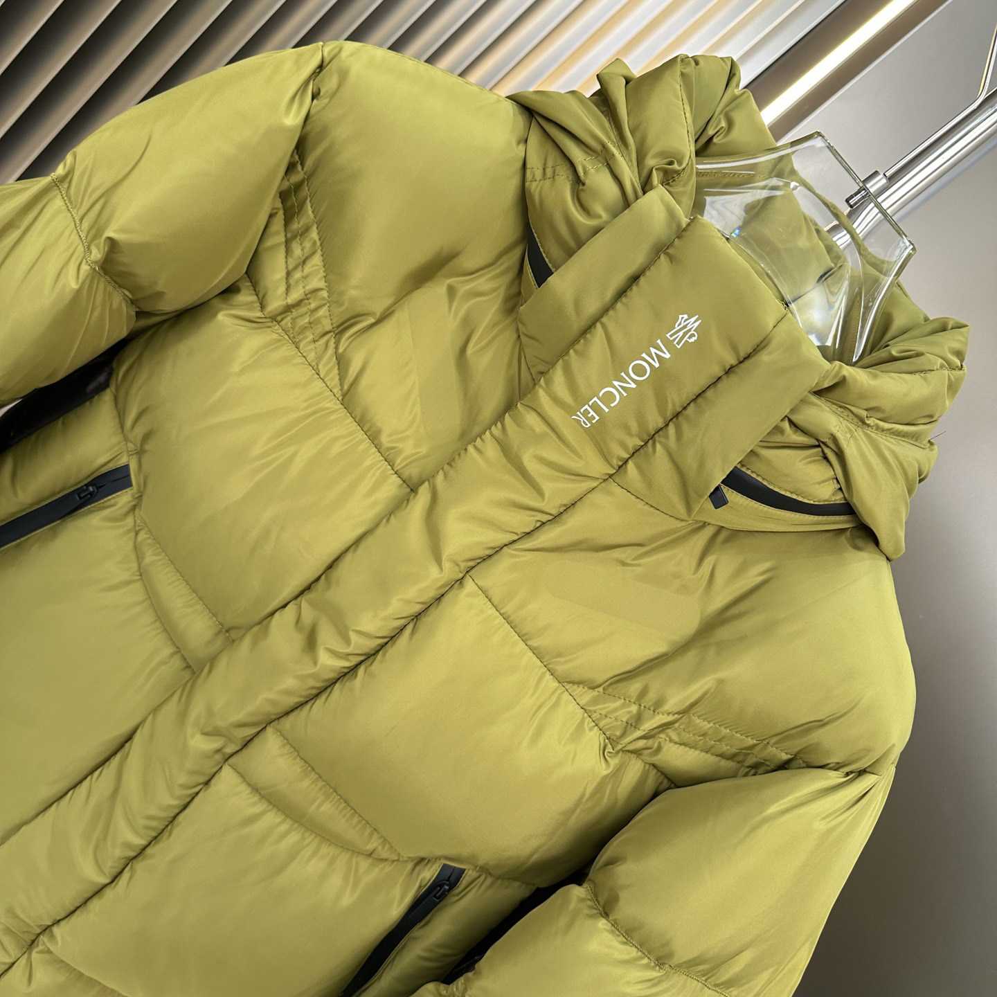 Moncler Jarama Hooded Puffer Jacket - DesignerGu