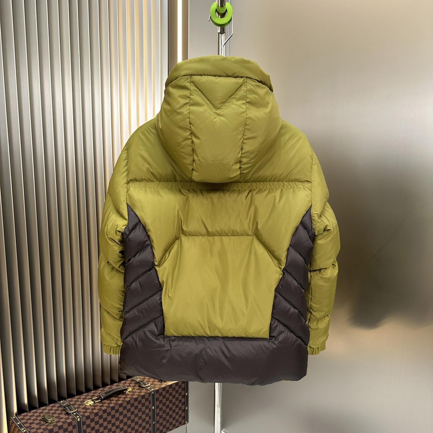 Moncler Jarama Hooded Puffer Jacket - DesignerGu