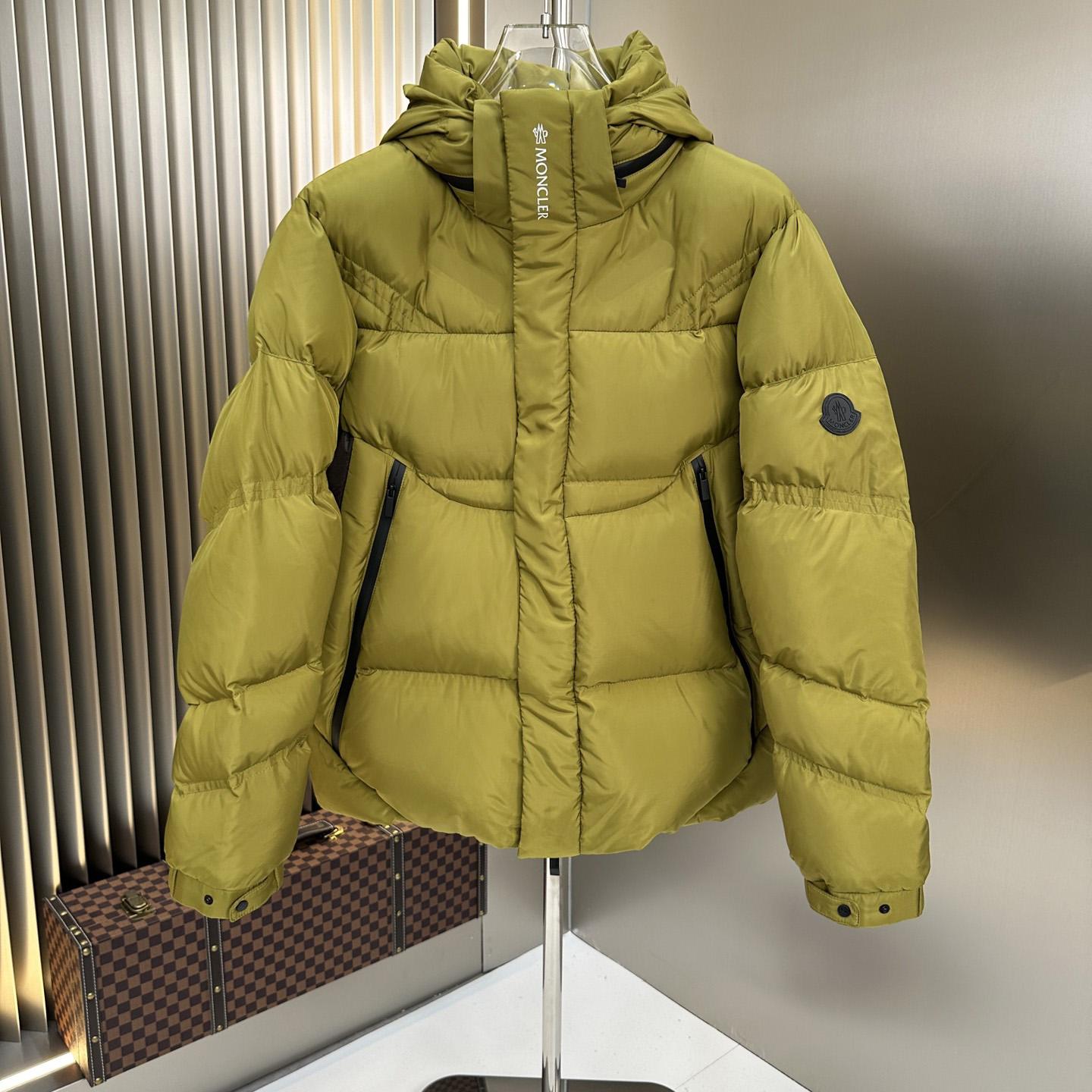 Moncler Jarama Hooded Puffer Jacket - DesignerGu