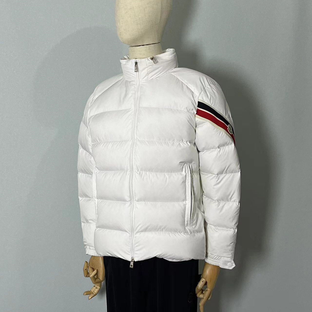 Moncler Solayan Short Down Jacket - DesignerGu