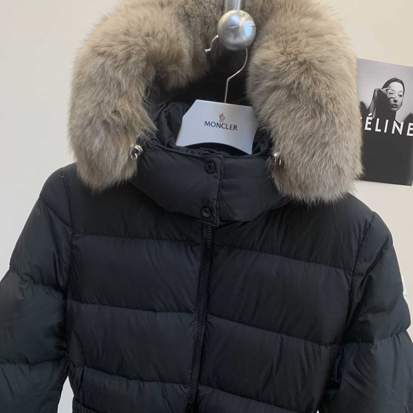 Moncler Leersie Long Down Jacket - DesignerGu