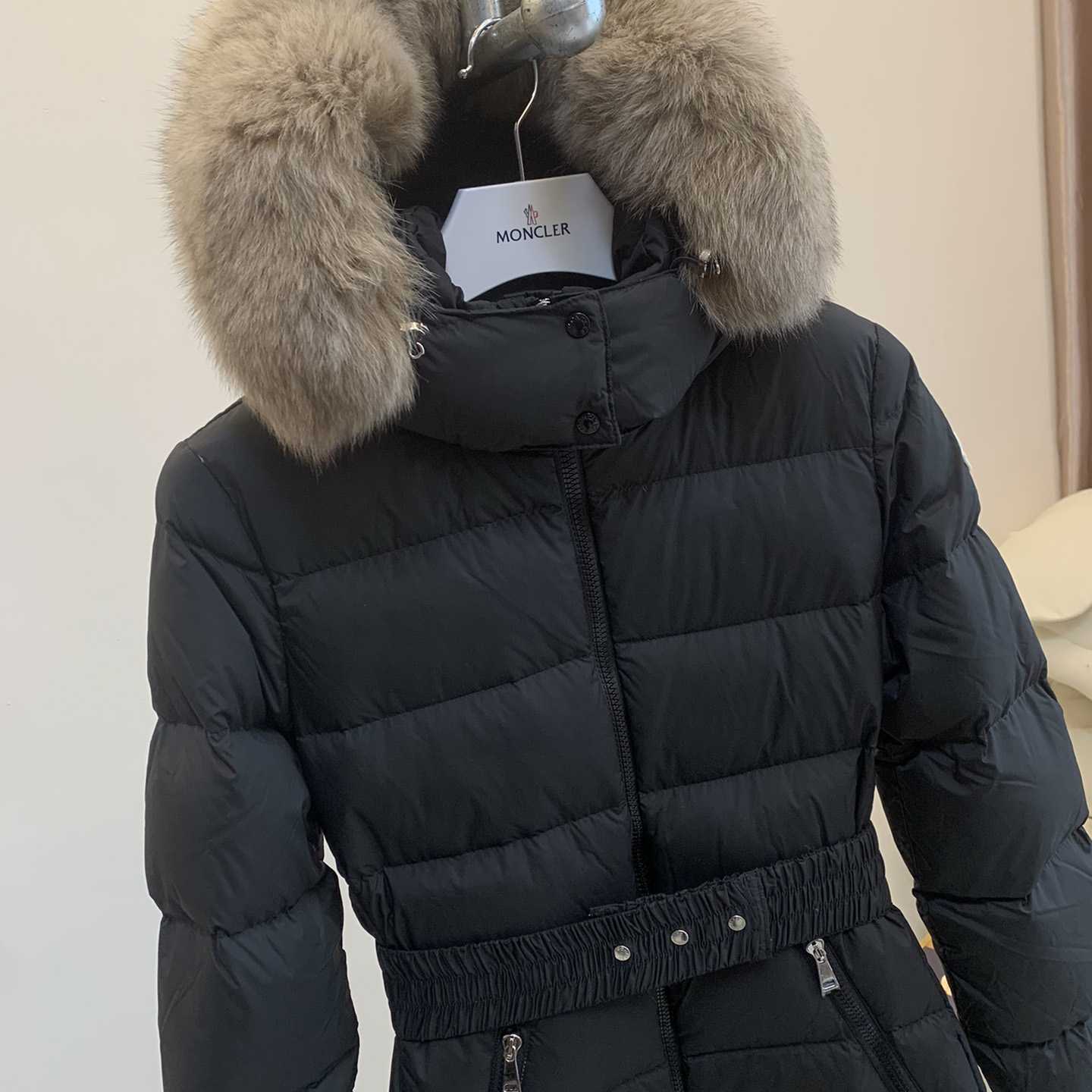 Moncler Leersie Long Down Jacket - DesignerGu