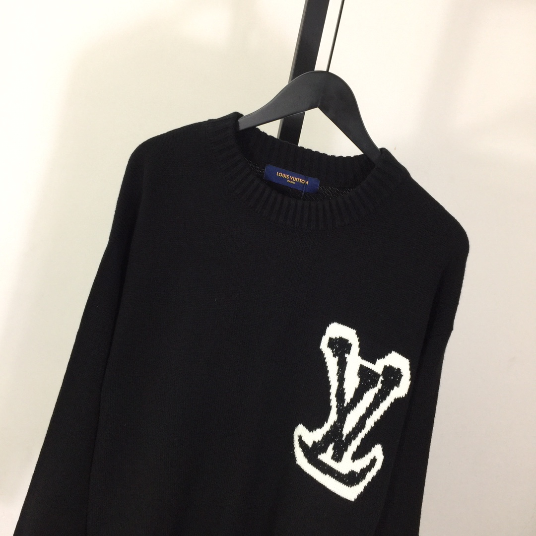 Louis Vuitton Logo Sweater - DesignerGu