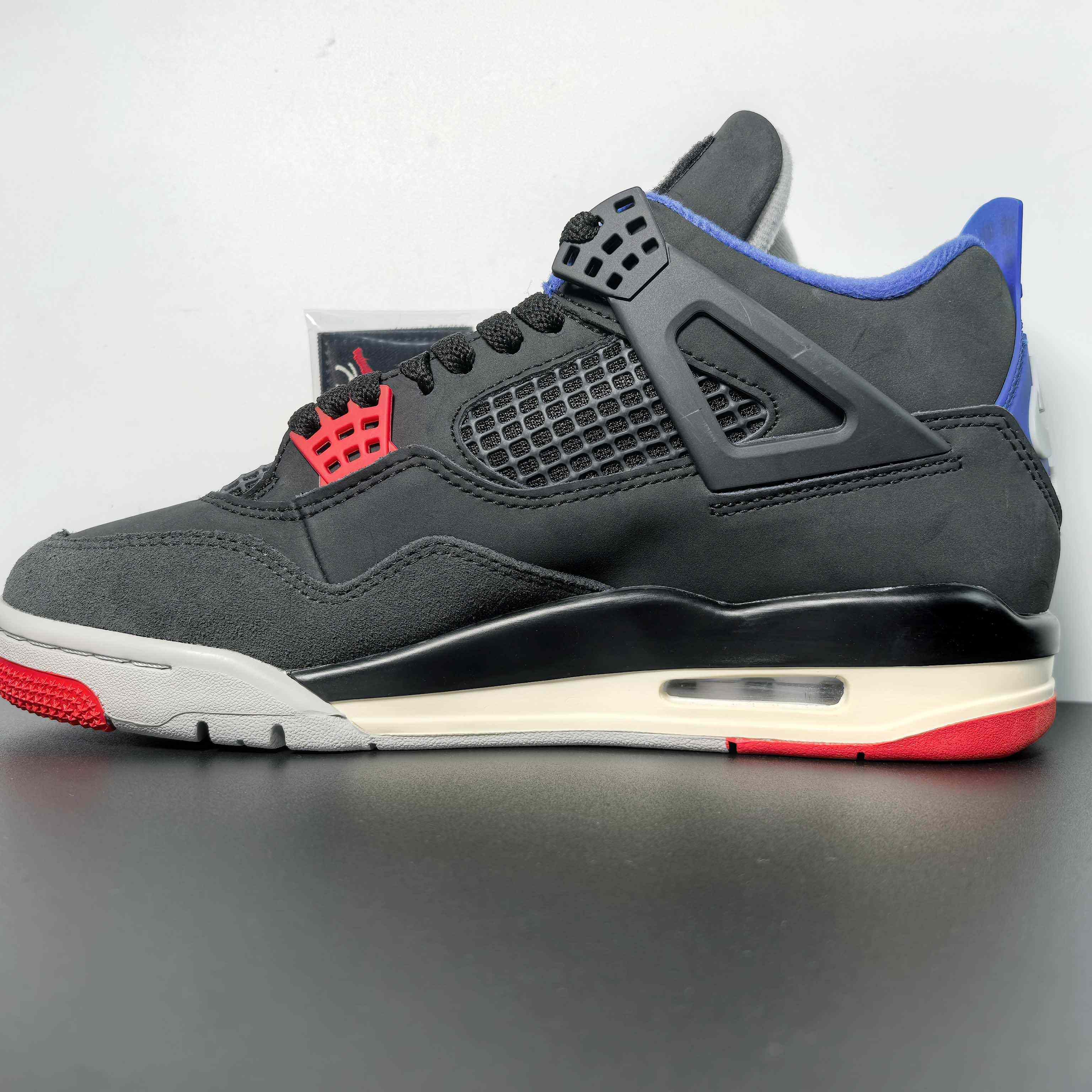 Air Jordan 4 Retro