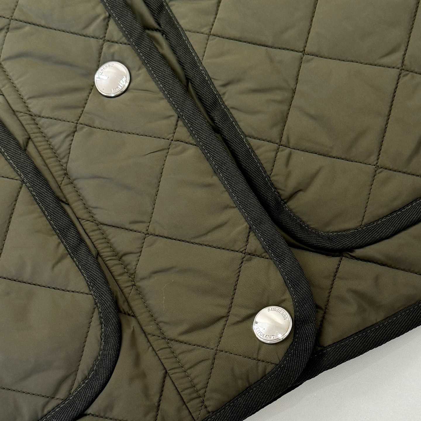 Burberry Quilted Nylon Jacket - DesignerGu