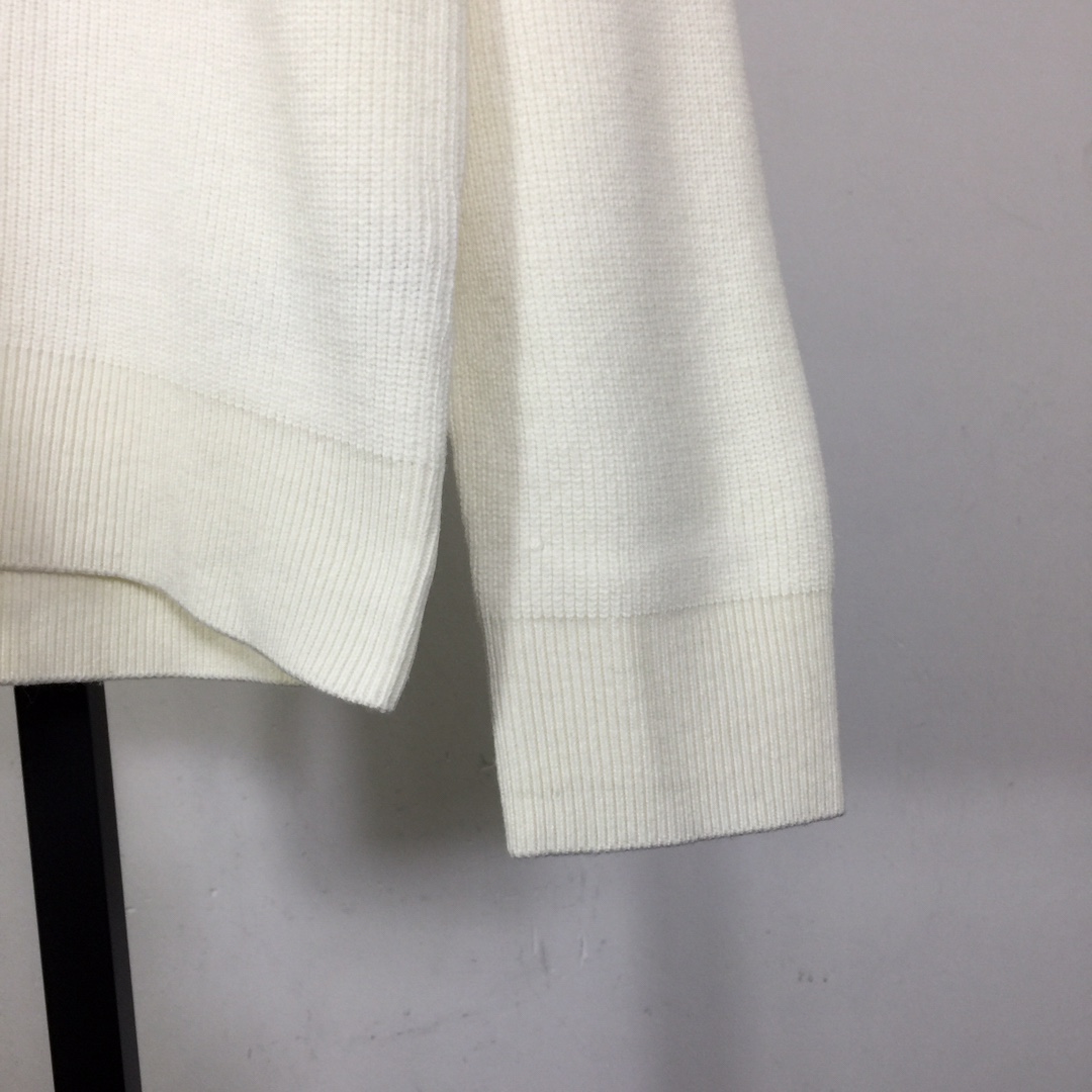 Burberry Sweater - DesignerGu