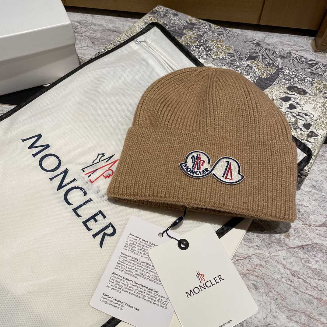 Moncler Beanie  - DesignerGu