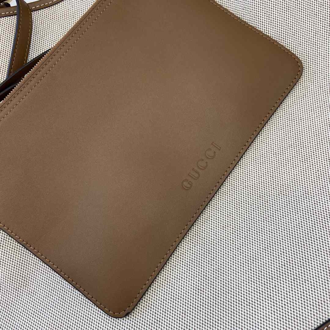 Gucci B Medium Shoulder Bag - DesignerGu