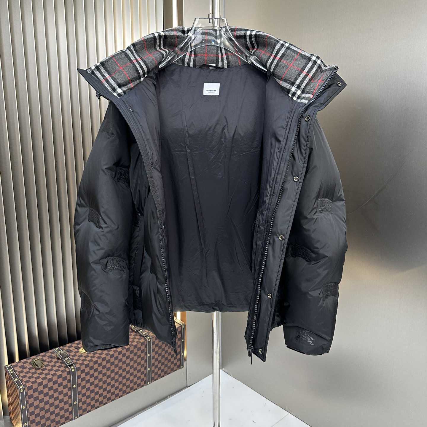 Burberry Black Down Jacket - DesignerGu