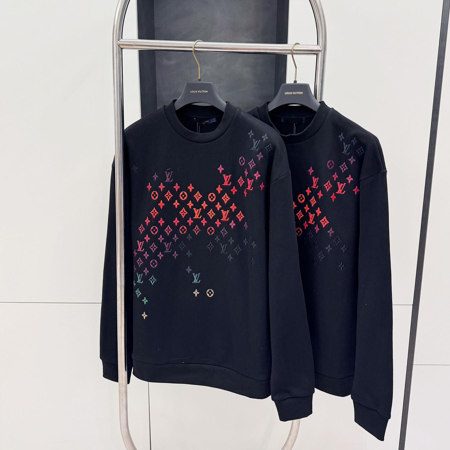 Louis Vuitton Monogram Sweatshirt - DesignerGu