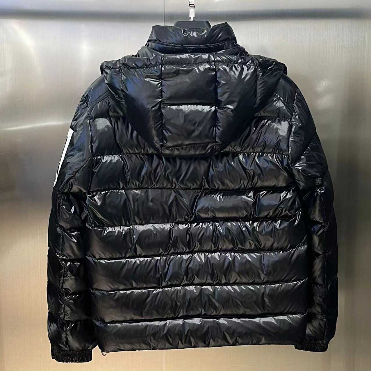 Moncler Saulx Short Down Jacket - DesignerGu