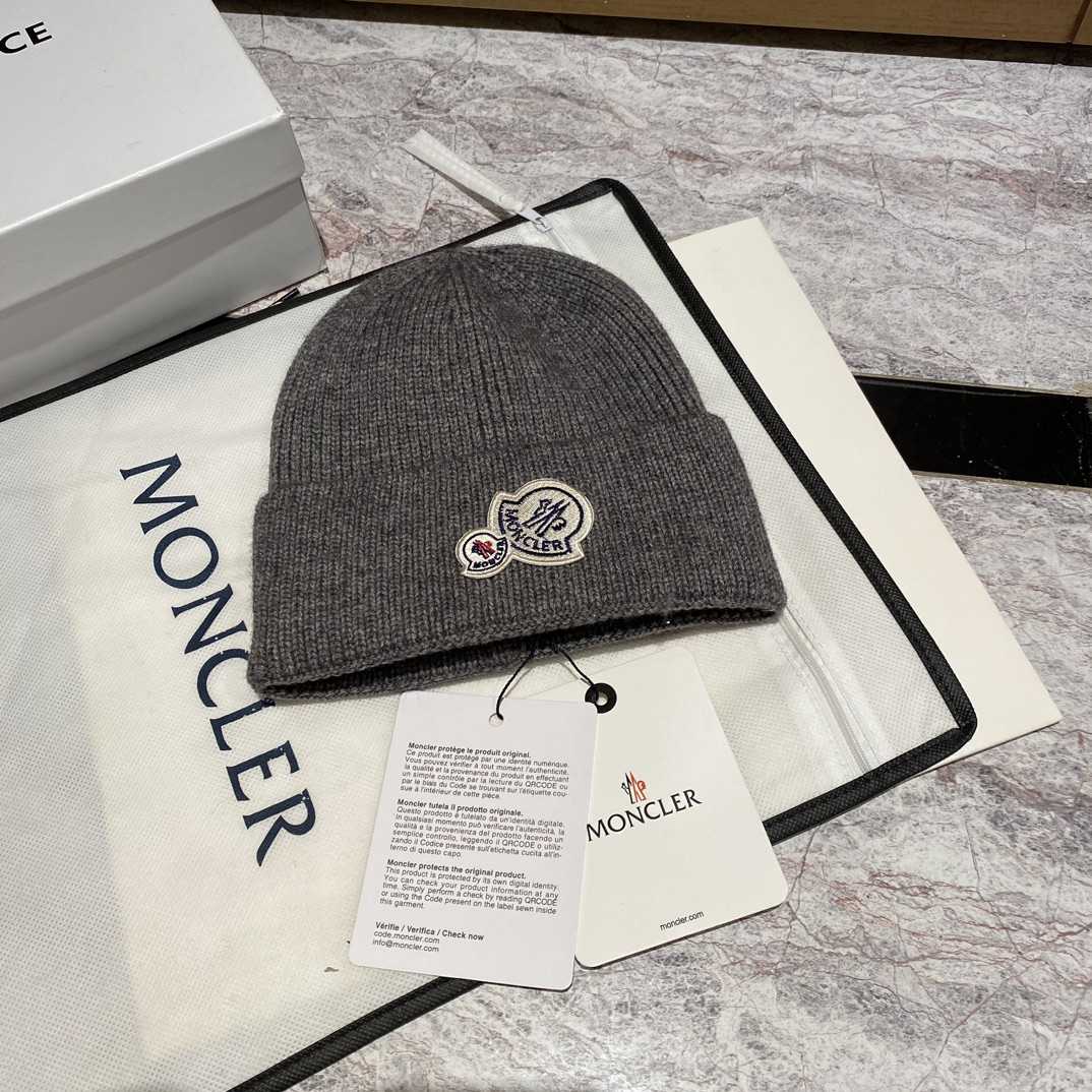 Moncler Beanie  - DesignerGu