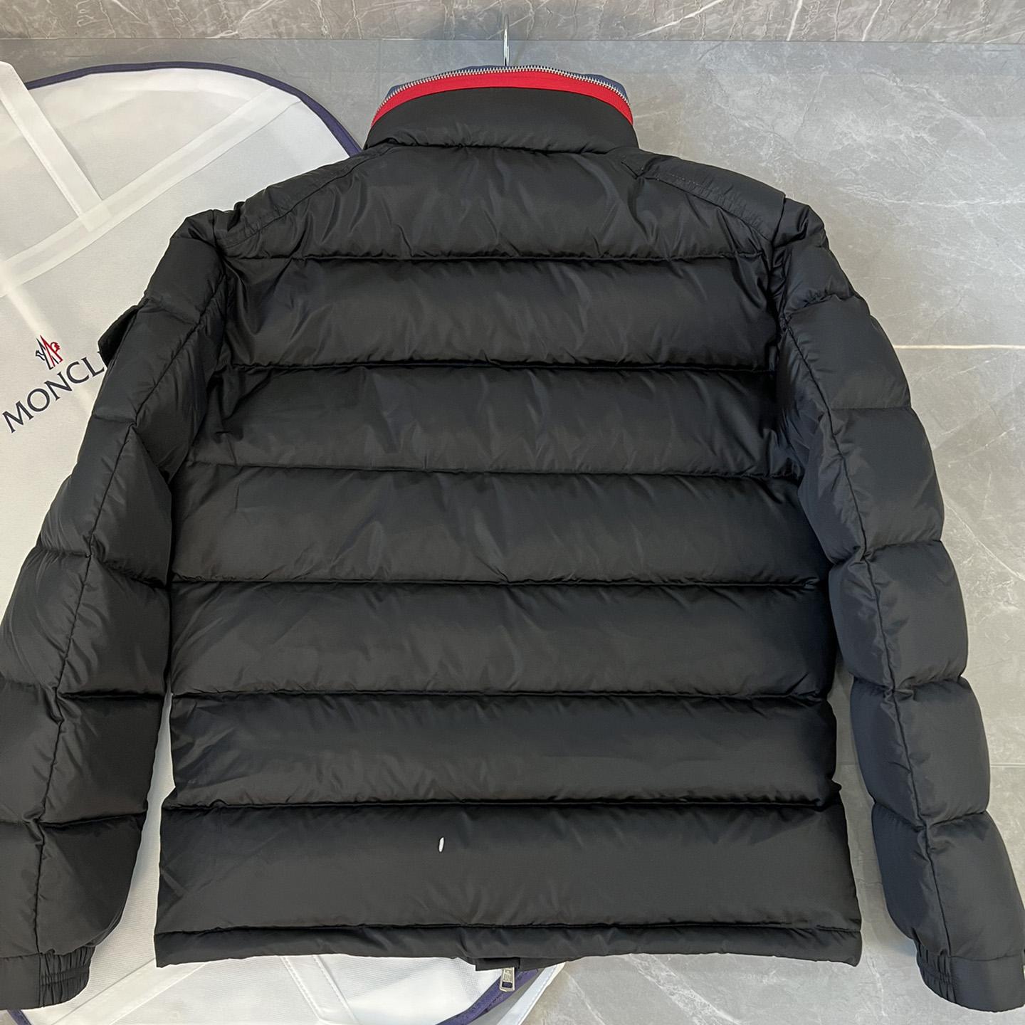 Moncler Bourne Short Down Jacket - DesignerGu