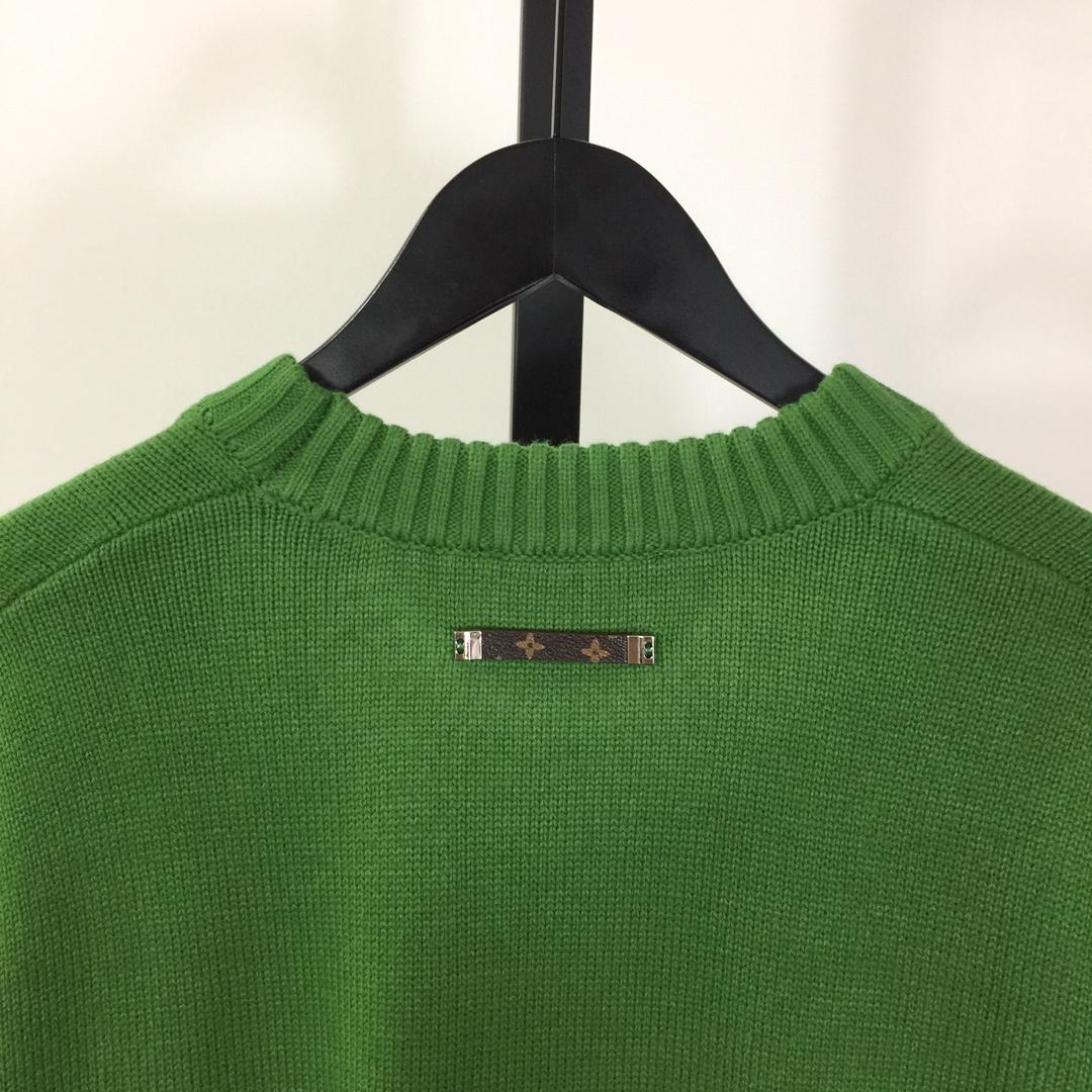 Louis Vuitton Logo Sweater - DesignerGu