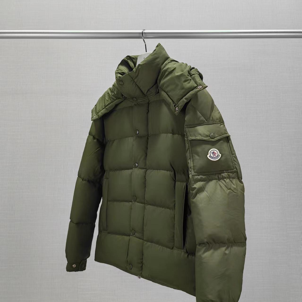 Moncler Vezere Short Down Jacket - DesignerGu