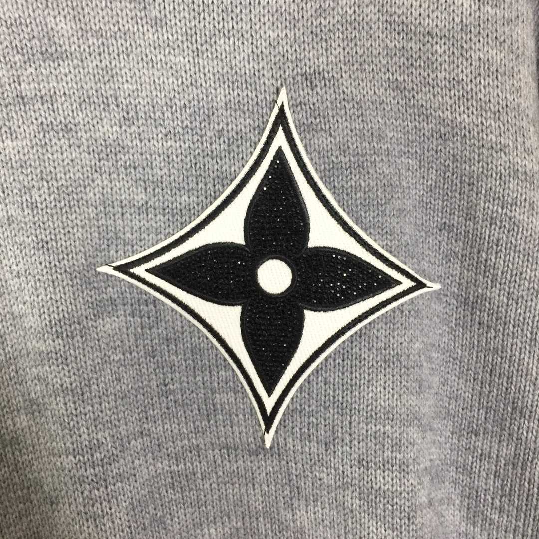 Louis Vuitton Logo Sweater - DesignerGu