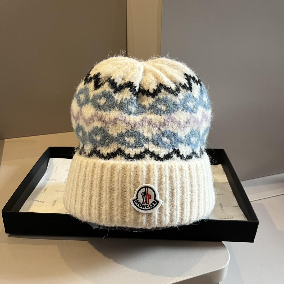 Moncler Beanie  - DesignerGu