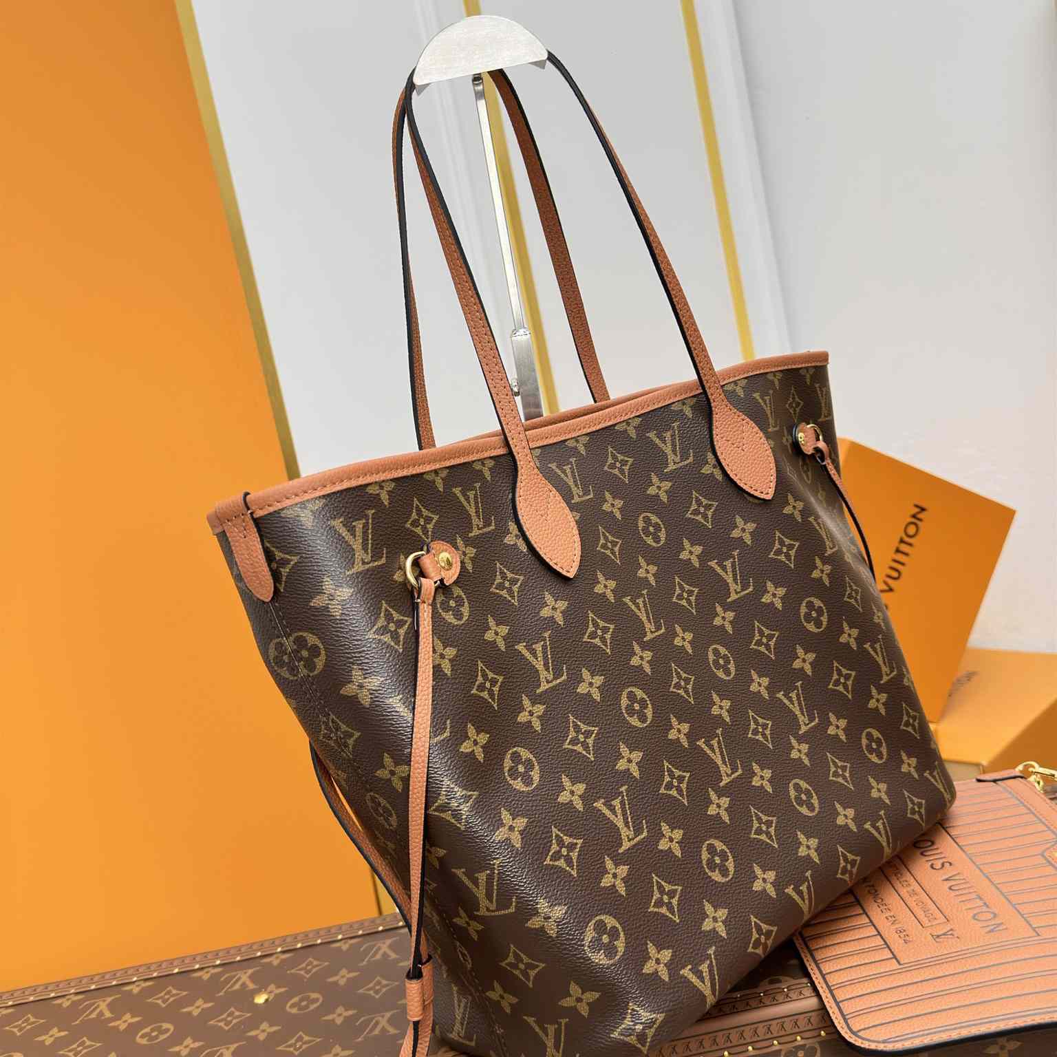 Louis Vuitton Neverfull Inside Out MM   M12061 - DesignerGu