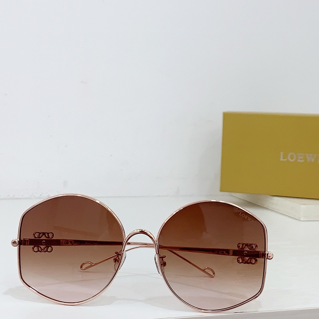 Loewe LW40109U Sunglasses  - DesignerGu