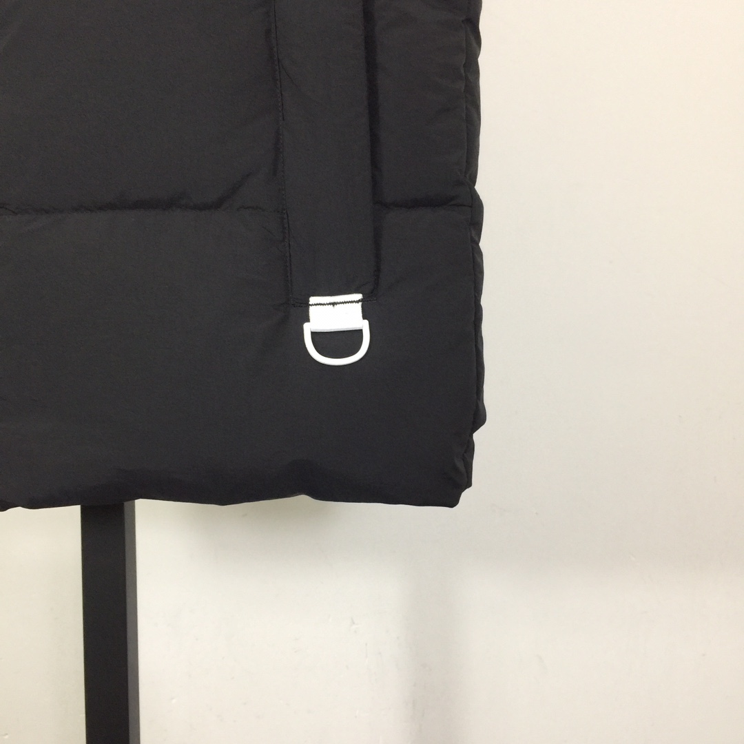 Canada Goose Down Vest - DesignerGu