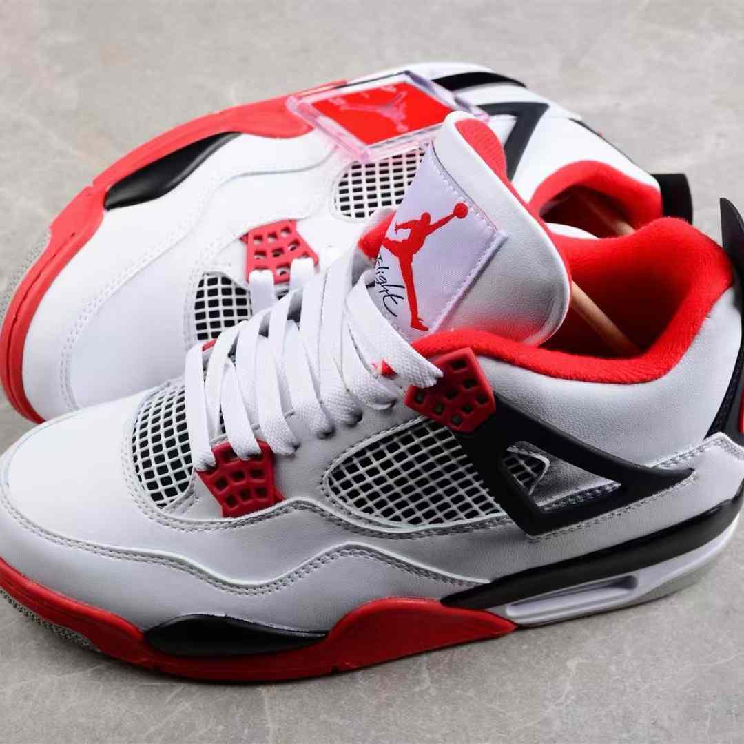 Air Jordan 4 Retro 