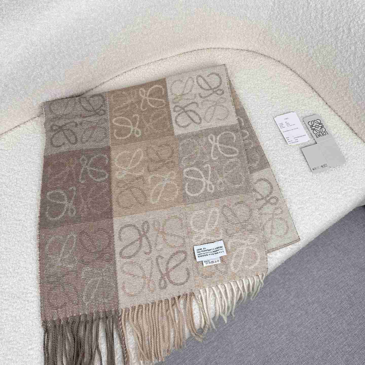 Loewe Scarf   38x200cm - DesignerGu