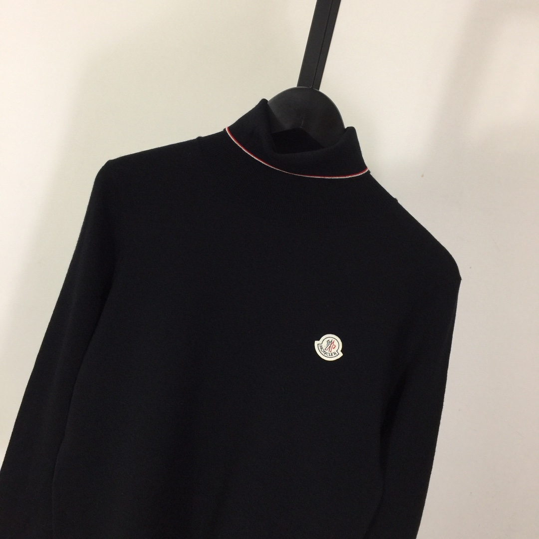 Moncler Logo Sweater - DesignerGu