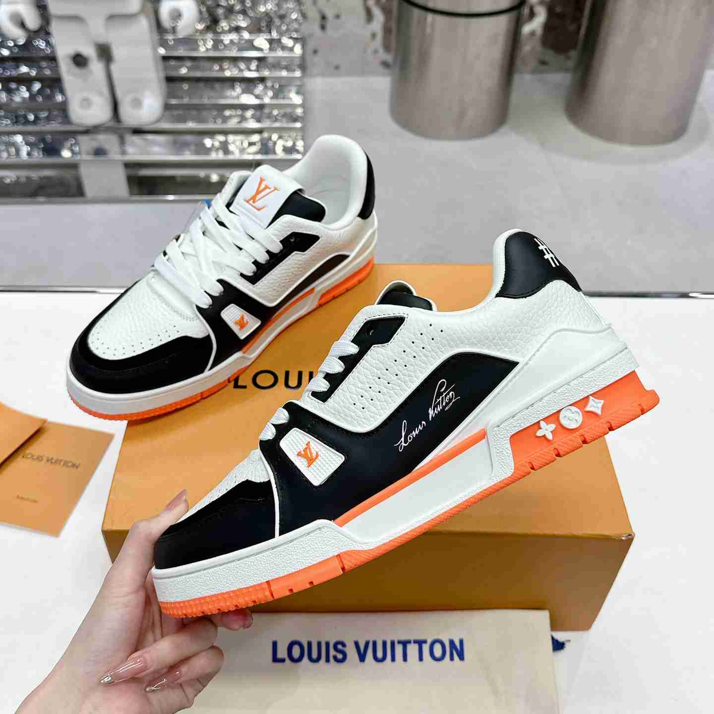 Louis Vuitton LV Trainer Sneaker  1ADDZY - DesignerGu