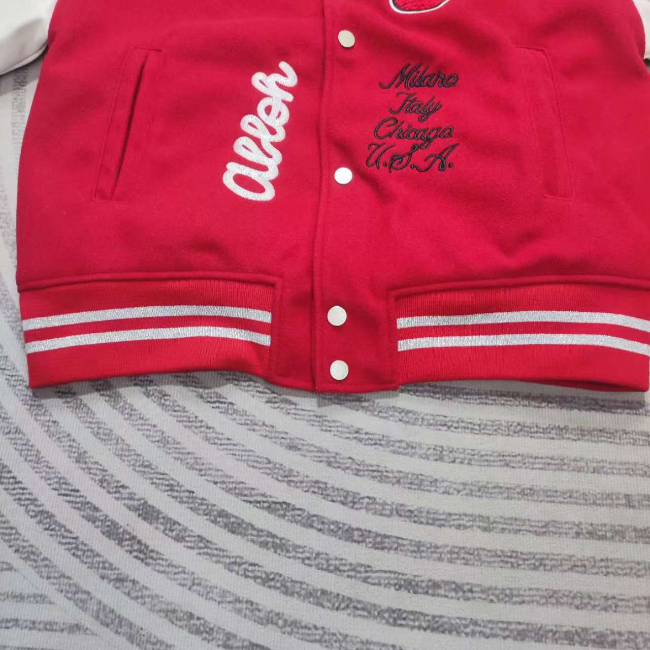 Off-White™ C/O Chicago Bulls Red Varsity - DesignerGu