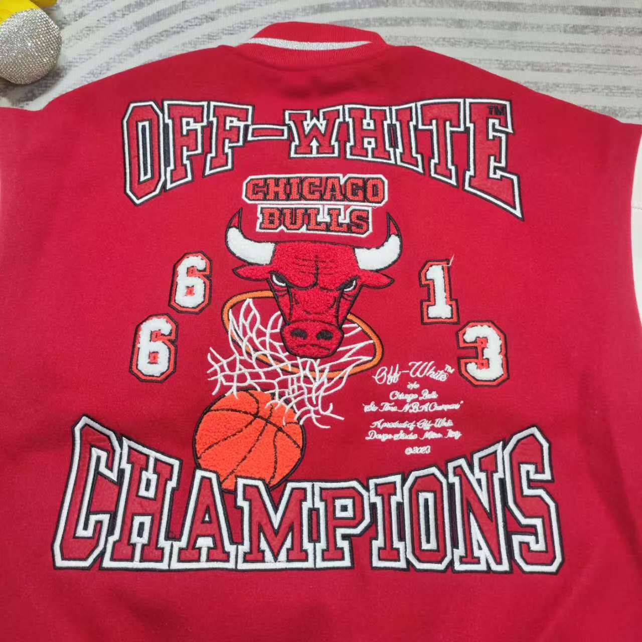 Off-White™ C/O Chicago Bulls Red Varsity - DesignerGu