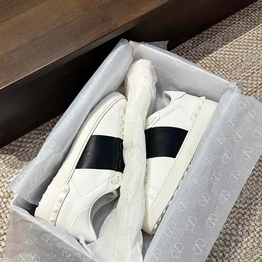 Valenti Leather Sneakers - DesignerGu