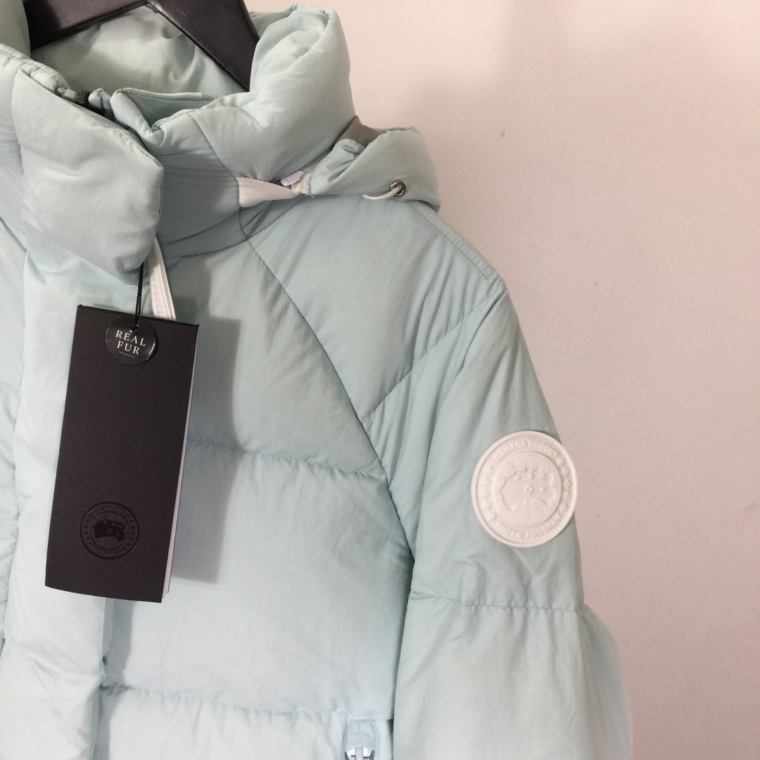 Canada Goose Hooded Jacket - DesignerGu