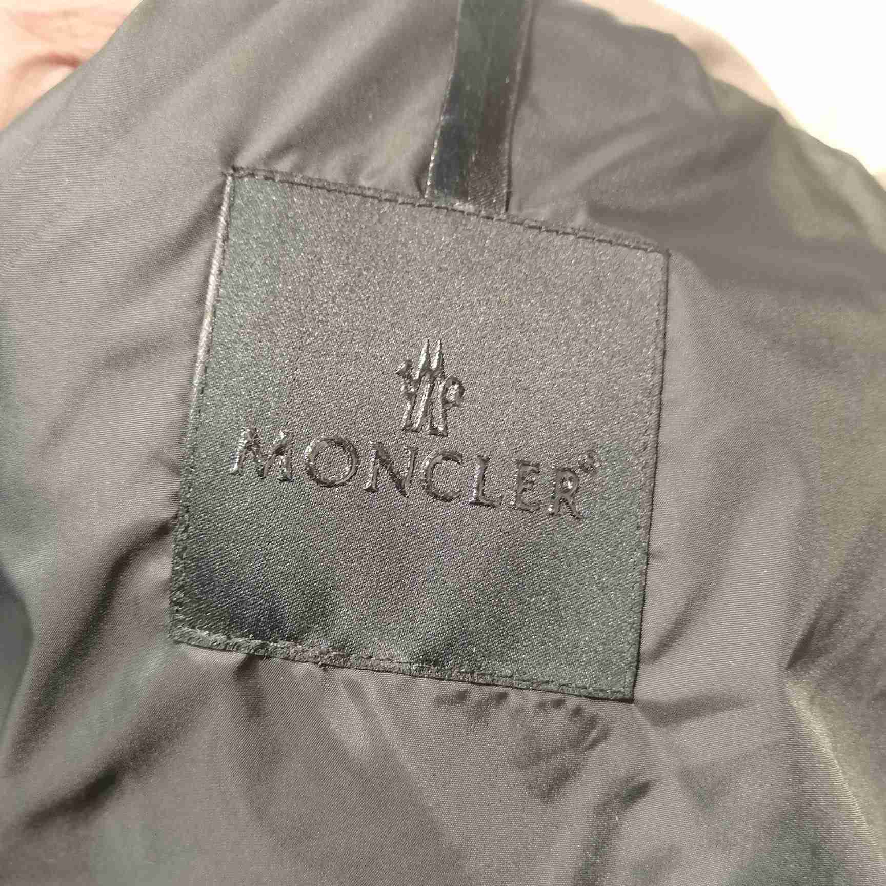 Moncler Misonet Short Down Jacket - DesignerGu