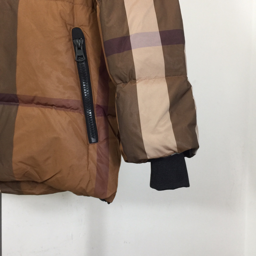 Burberry Puffer Jacket - DesignerGu