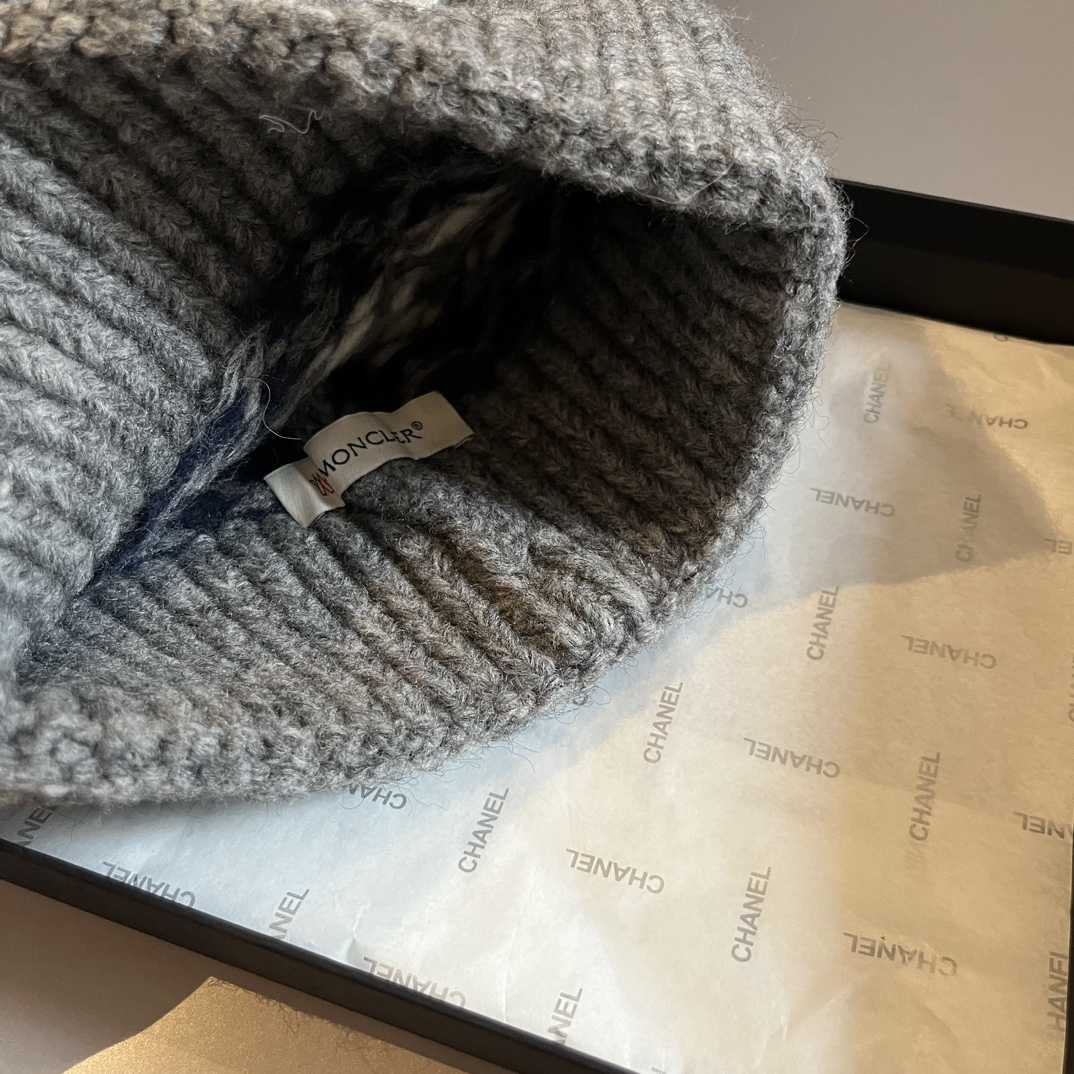 Moncler Beanie  - DesignerGu