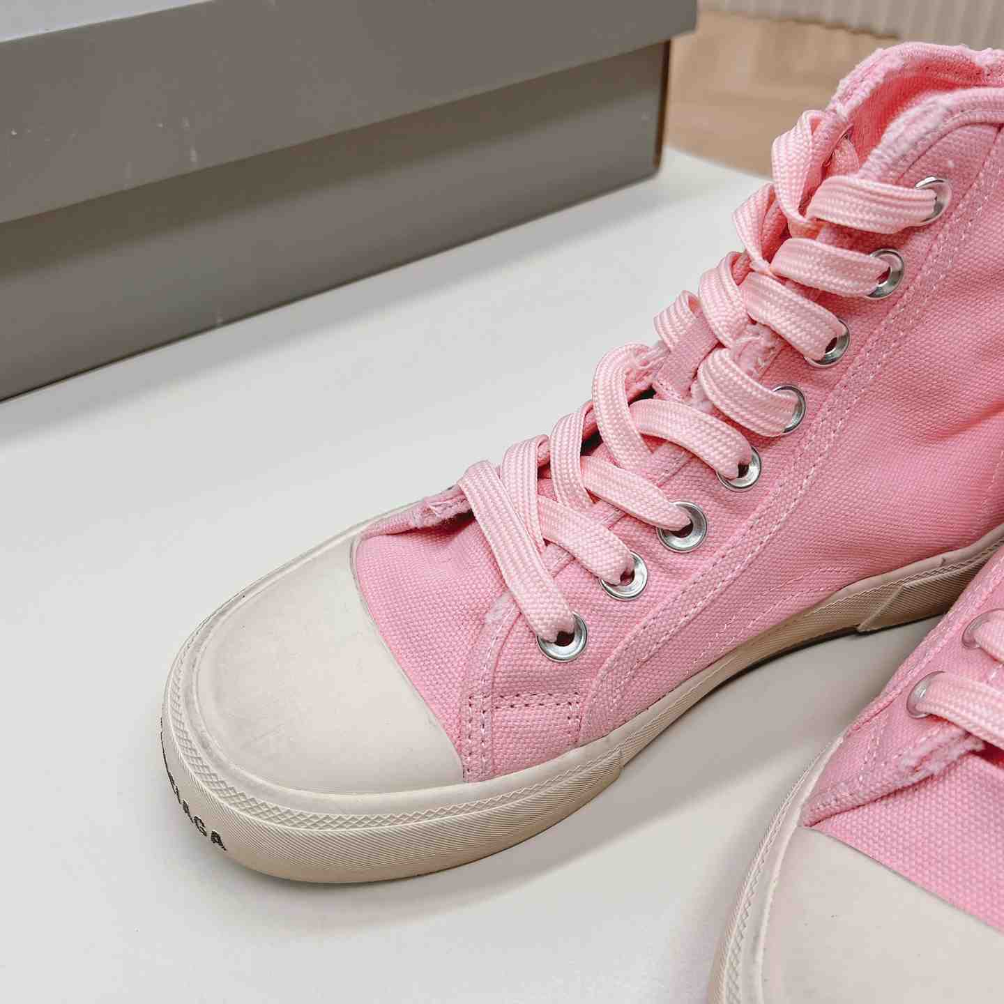 Balenciaga Paris High Top Sneakers - DesignerGu