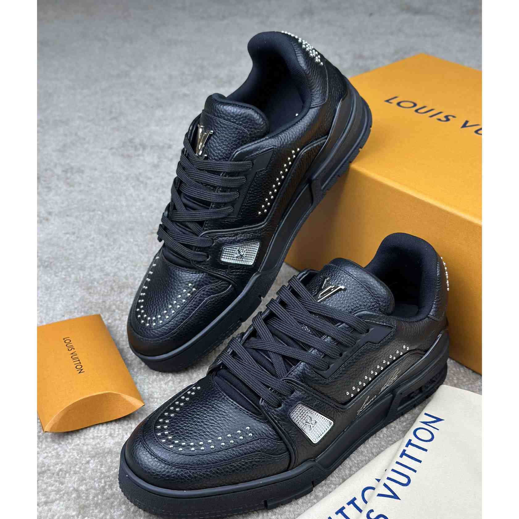 Louis Vuitton LV Trainer Sneaker  1ADDCH - DesignerGu